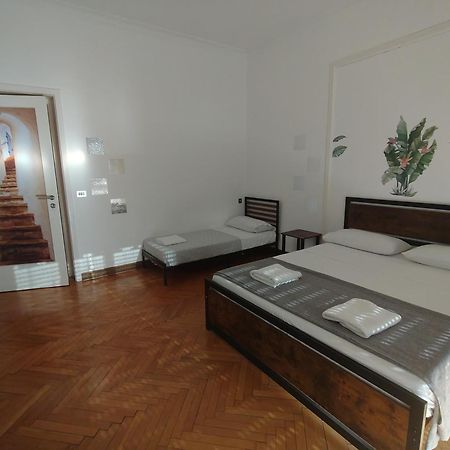 Dock Bay Lodge Hostello Trieste Esterno foto