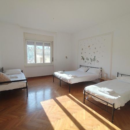Dock Bay Lodge Hostello Trieste Esterno foto