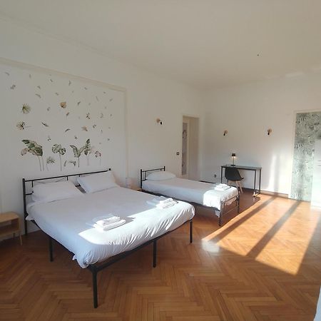 Dock Bay Lodge Hostello Trieste Esterno foto