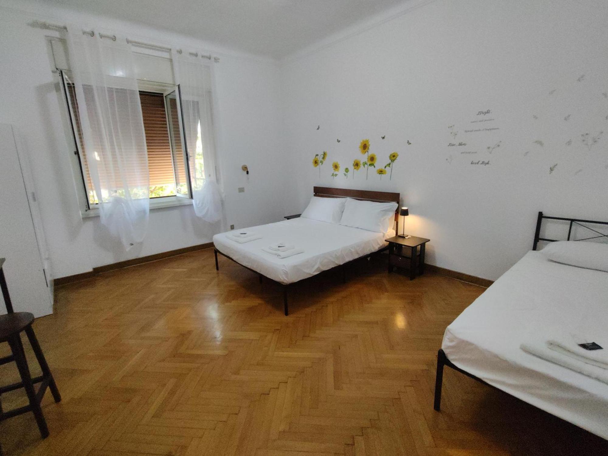 Dock Bay Lodge Hostello Trieste Esterno foto