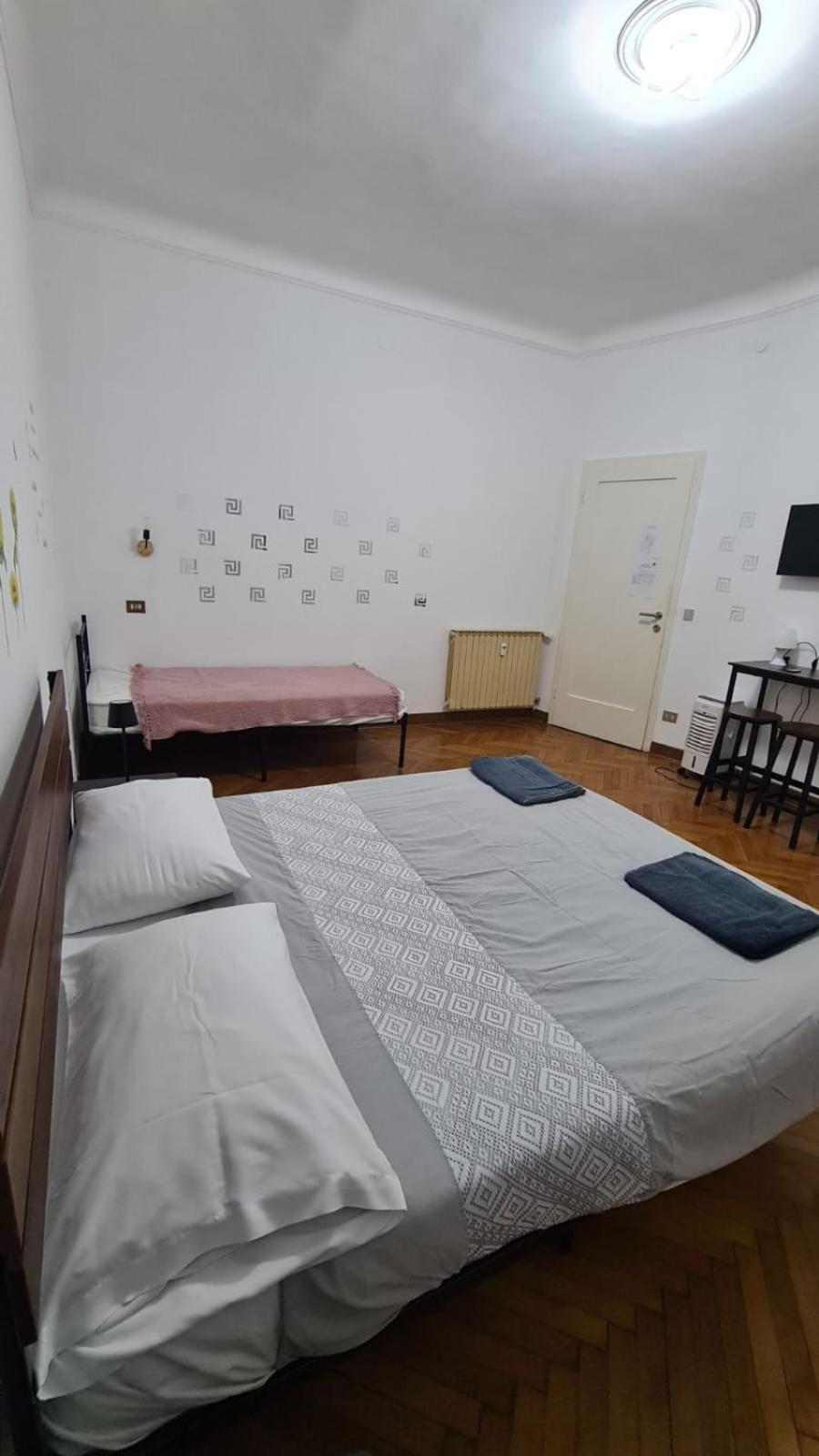 Dock Bay Lodge Hostello Trieste Esterno foto