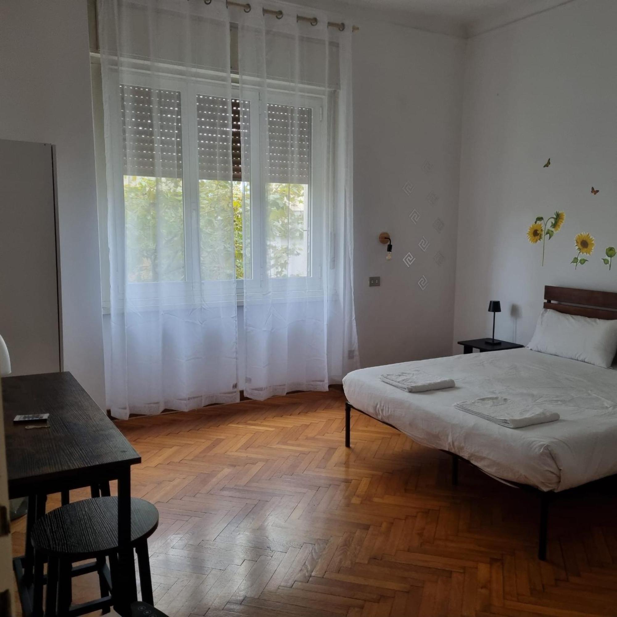 Dock Bay Lodge Hostello Trieste Esterno foto
