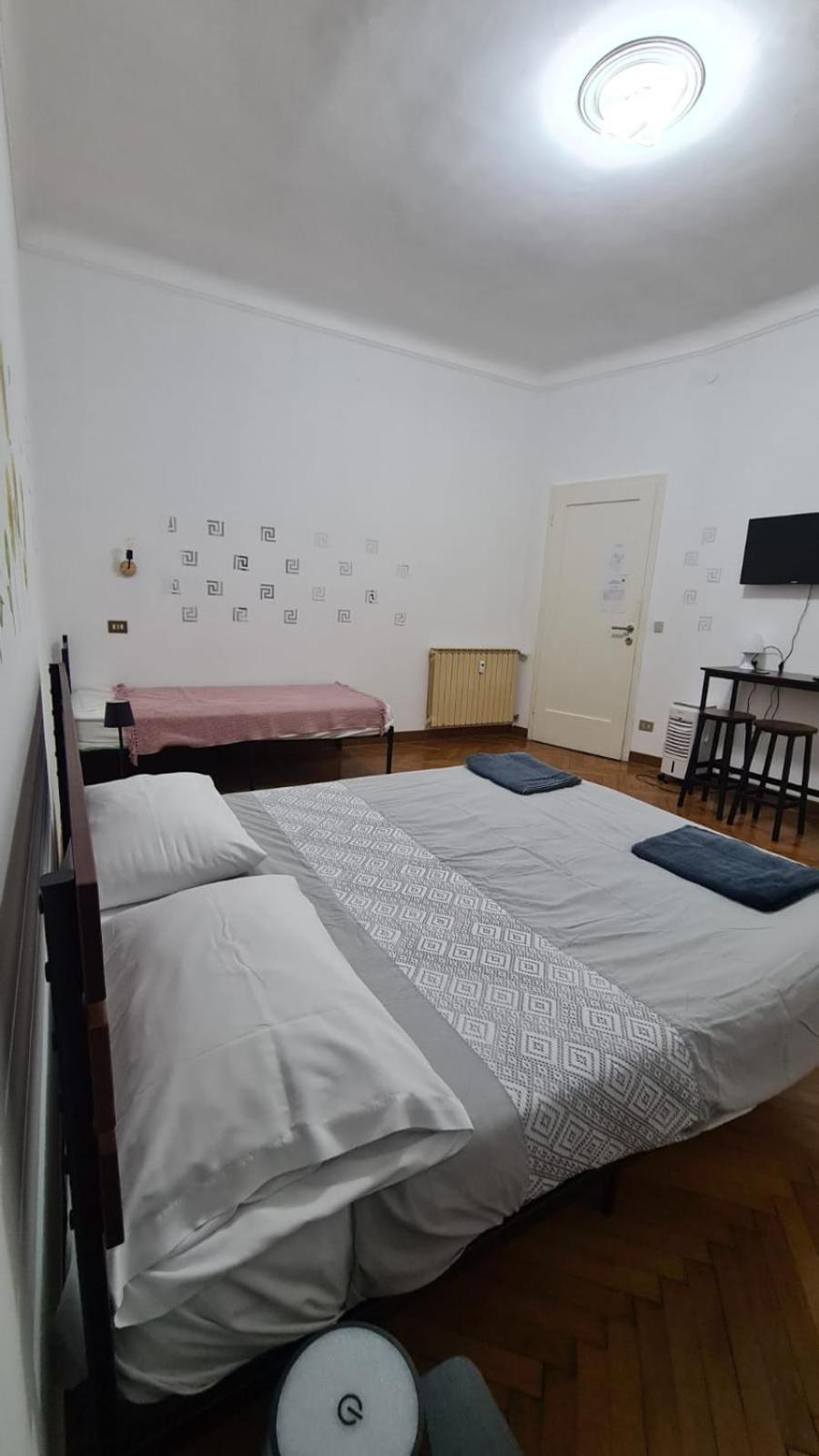 Dock Bay Lodge Hostello Trieste Esterno foto
