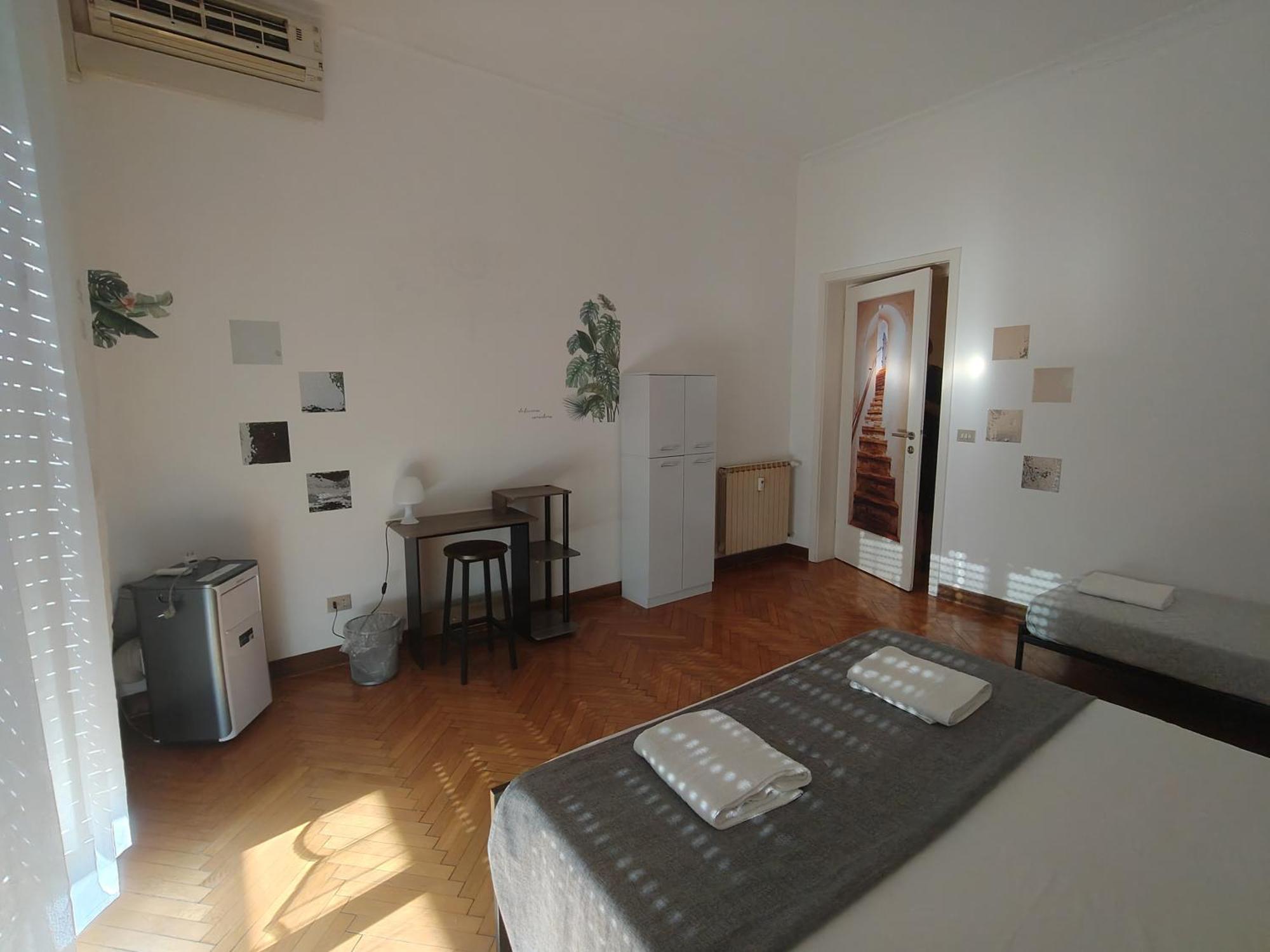 Dock Bay Lodge Hostello Trieste Esterno foto