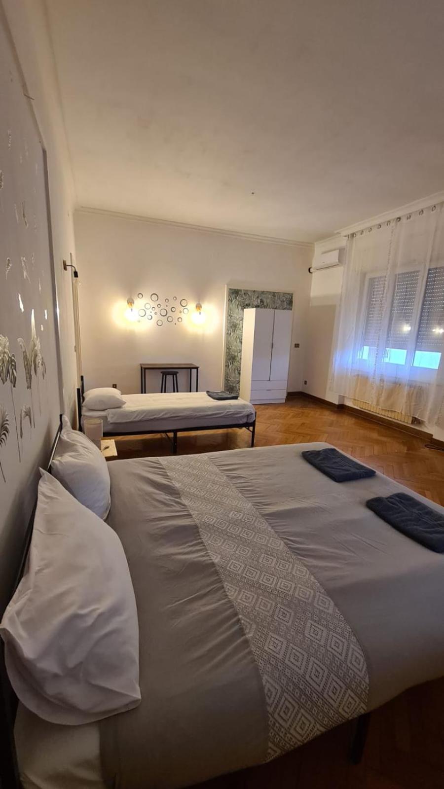 Dock Bay Lodge Hostello Trieste Esterno foto