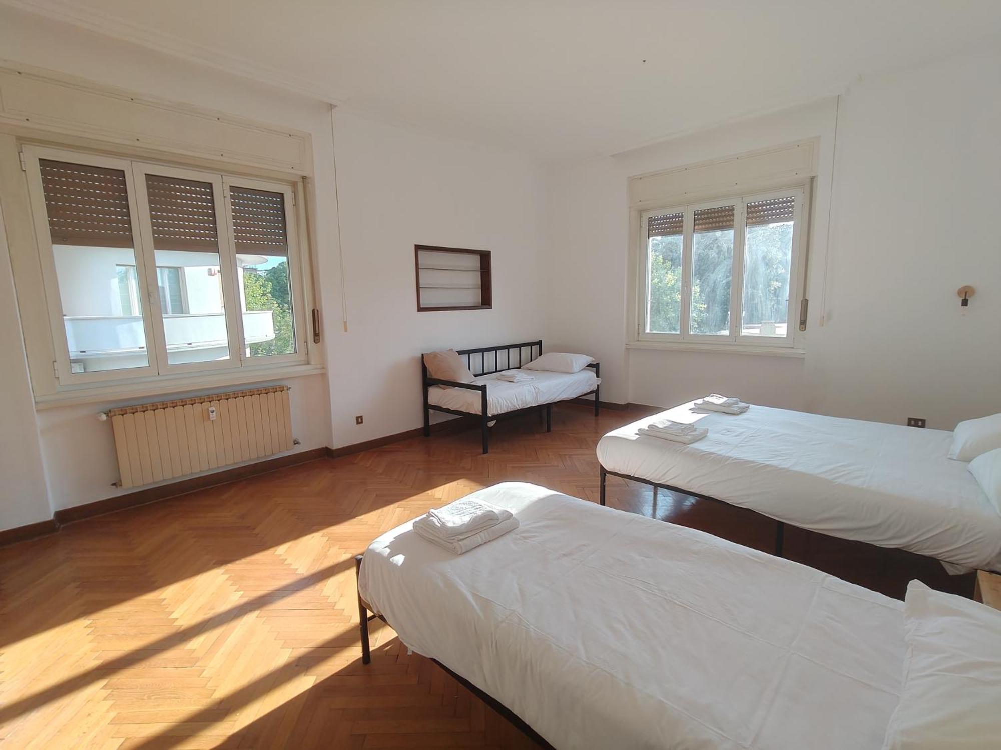 Dock Bay Lodge Hostello Trieste Esterno foto